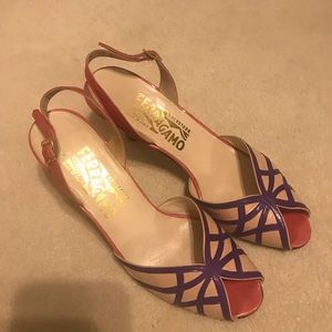 Ferragamo beautiful shoes. Size 7 1/2.Comfortable